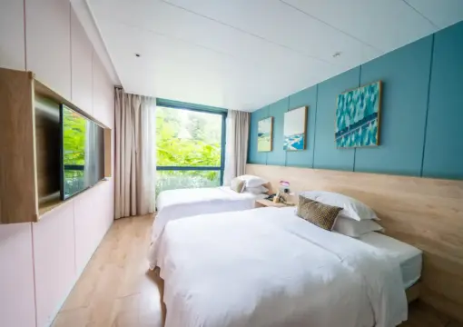 Family Container (Separate Children’s Room)