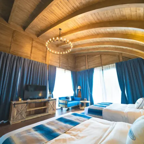 Qinfan Pavilion (Lake-View Courtyard Room)