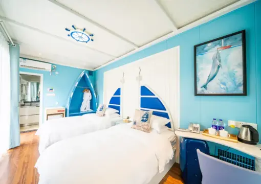 Starry Elegant Residence (Two-Bedroom Courtyard Suite)