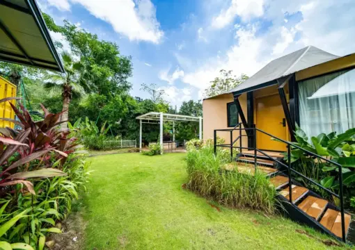 Starry Elegant Residence (Two-Bedroom Courtyard Suite)