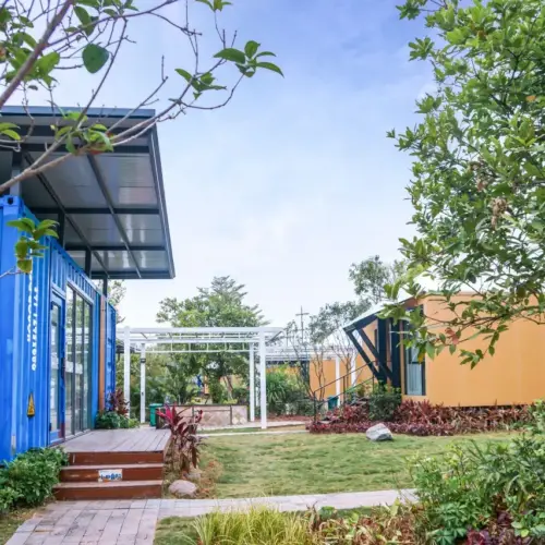 Starry Elegant Residence (Two-Bedroom Courtyard Suite)