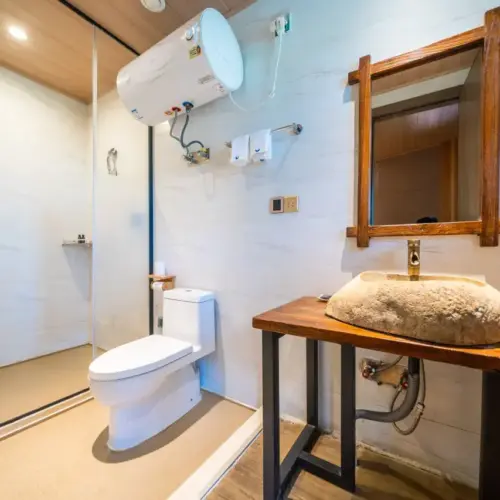 Starry Sky RV (Panoramic Skylight)