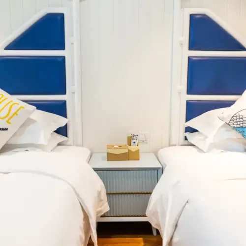 Villa – 2-Room (1 Living Room)